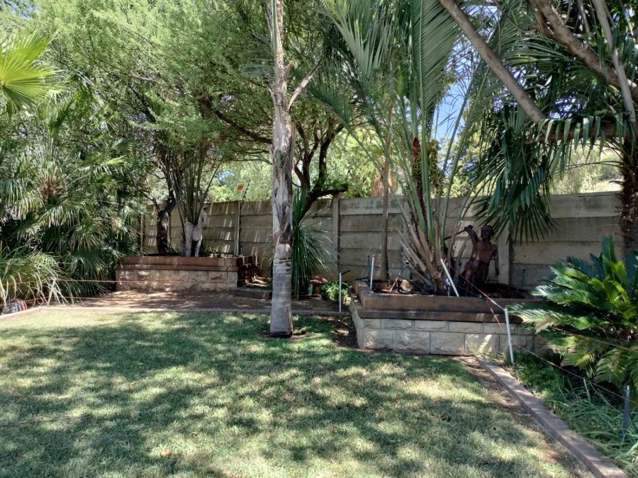 4 Bedroom Property for Sale in Langenhovenpark Free State